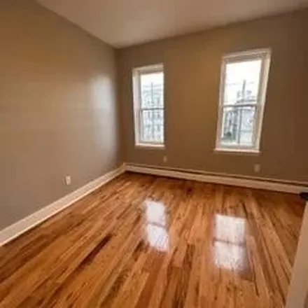 Rent this 3 bed apartment on Evangelical Gospel Tabernacle in West 27th Street, Bayonne