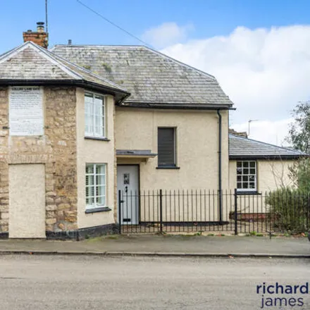 Buy this 3 bed house on Purton Working Men's Club in Station Road, Purton