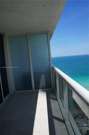 Image 4 - 1830 South Ocean Drive, Hallandale Beach, FL 33009, USA - Condo for rent