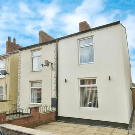 Buy this 2 bed duplex on Wellington Street in Chesterfield, S43 2BJ