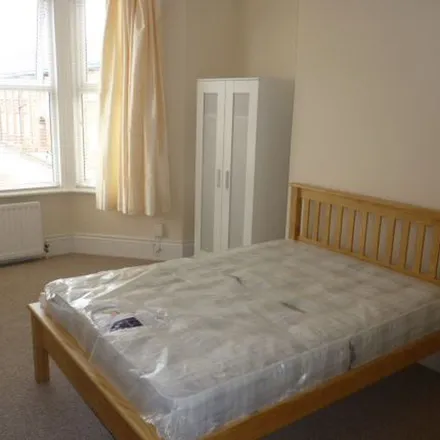 Rent this 3 bed apartment on Trewhitt Road in Newcastle upon Tyne, NE6 5LP