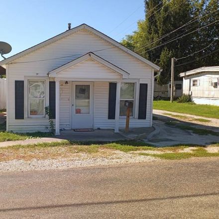 Rent this 2 bed house on E Griggsville St in Pittsfield, IL
