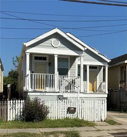 Image 2 - 2161 Hope Street, New Orleans, LA 70119, USA - House for sale
