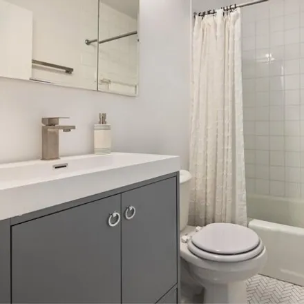 Image 5 - La Premier, West 55th Street, New York, NY 10019, USA - Apartment for rent