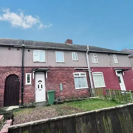 Buy this 3 bed townhouse on Park Road in Thornaby-on-Tees, TS17 8NA