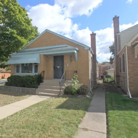 Buy this 2 bed house on 7801 South Damen Avenue in Chicago, IL 60620
