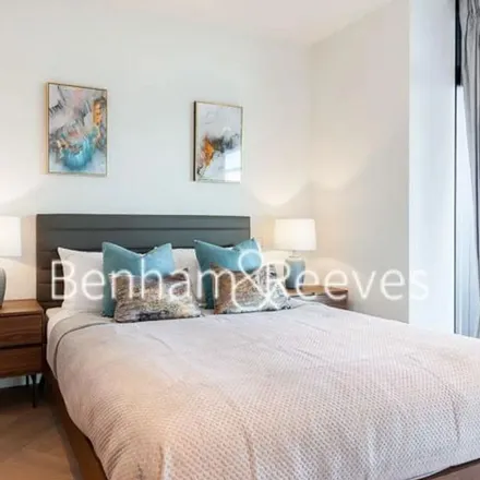 Rent this 1 bed apartment on Principal Tower in Worship Street, Bishopsgate