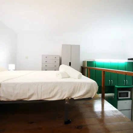 Rent this studio apartment on Calle de Sagasta in 5, 28004 Madrid