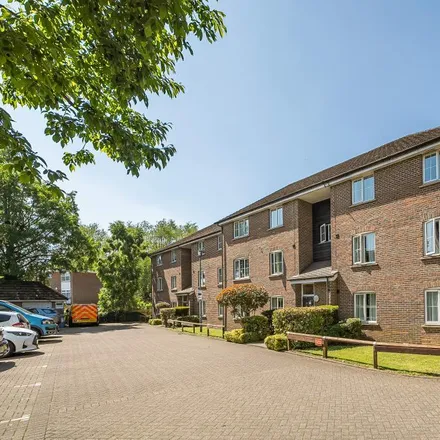 Rent this 2 bed apartment on The Moor Car Park in Moor Road, Chesham