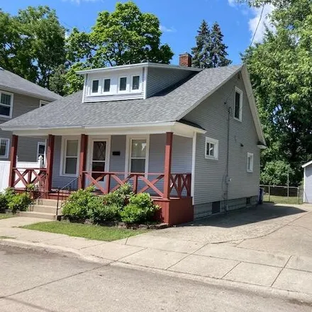 Buy this 3 bed house on 1333 McReynolds Avenue Northwest in Grand Rapids, MI 49504