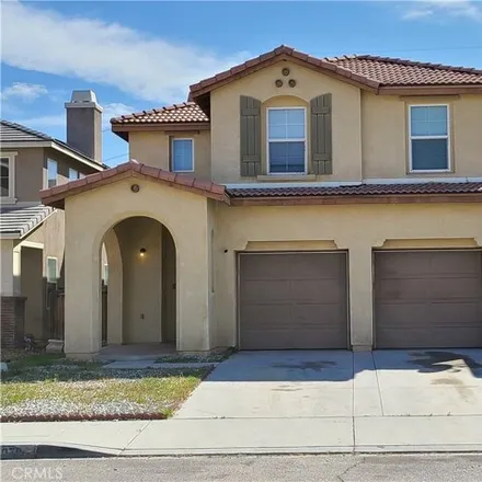 Rent this 4 bed house on 15071 Diamond Road in Victorville, CA 92394