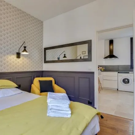 Image 5 - 3 Avenue Barillet, 92250 La Garenne-Colombes, France - Apartment for rent
