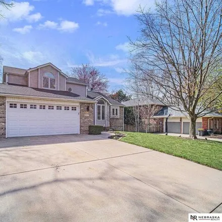 Image 2 - 1763 Saint Andrew's Place, Lincoln, NE 68512, USA - House for sale