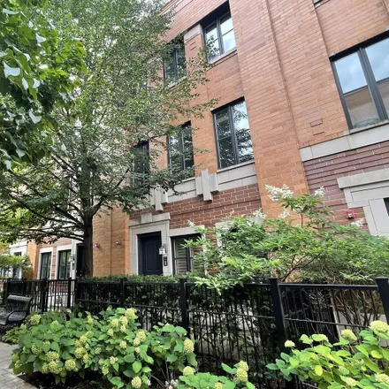 Image 1 - Chelsea Townhomes, 1107 - 1153 West Monroe Street, Chicago, IL 60607, USA - Townhouse for sale