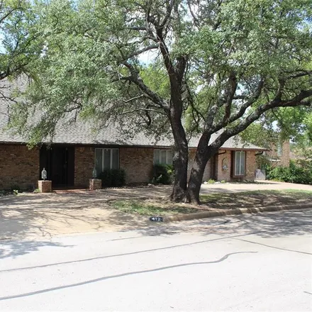 Rent this 2 bed house on 412 Oakmont Lane North in Fort Worth, TX 76112