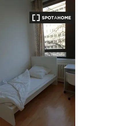 Rent this 3 bed room on Bismarckstraße/Leibnizstraße in Leibnizstraße, 10625 Berlin