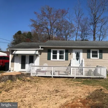 Buy this 3 bed house on 668 Wakefield Drive in Westmoreland County, VA 22443
