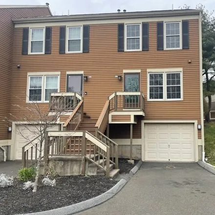 Rent this 2 bed townhouse on 1-186 Foxbridge Village Road in Branford, CT 06405