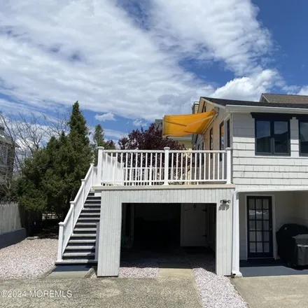 Rent this 2 bed house on 260 East Avenue in Bay Head, Ocean County