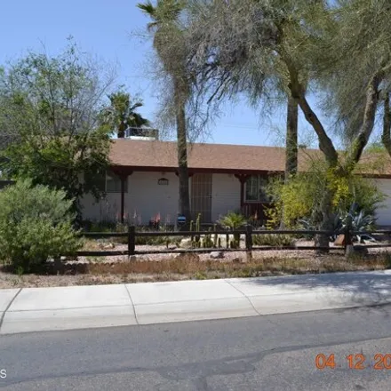 Rent this 3 bed house on 646 South Palo Verde Drive in Apache Junction, AZ 85120