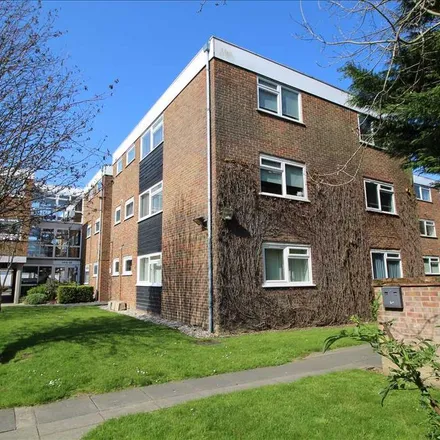 Rent this 2 bed apartment on Ardleigh Court in Chelmsford Road, Brentwood