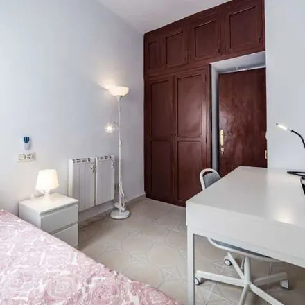 Image 8 - Carrer de Lo Rat Penat, 3, 46023 Valencia, Spain - Apartment for rent