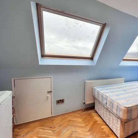 Image 3 - 57 Staverton Road, Willesden Green, London, NW2 5EY, United Kingdom - Room for rent