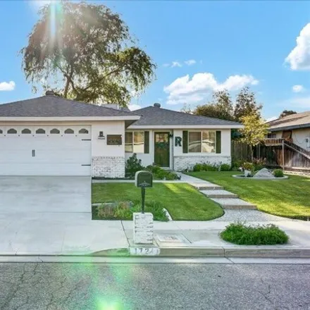 Buy this 3 bed house on South Dalton Street in Tulare, CA 93274