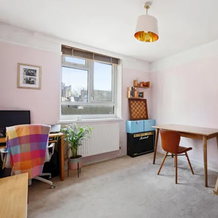 Image 7 - Dobson Close, London, NW6 4RU, United Kingdom - Apartment for sale