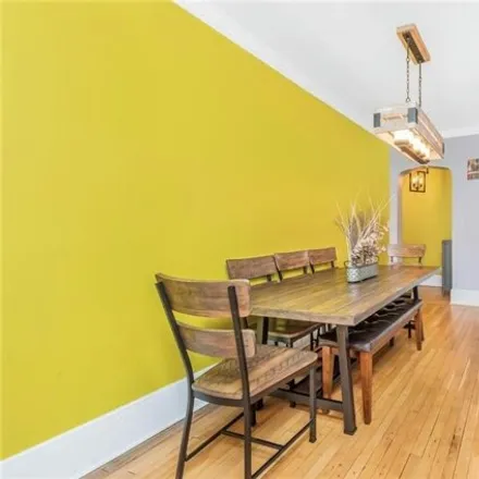 Image 3 - 35 Dash Place, New York, NY 10463, USA - Apartment for sale