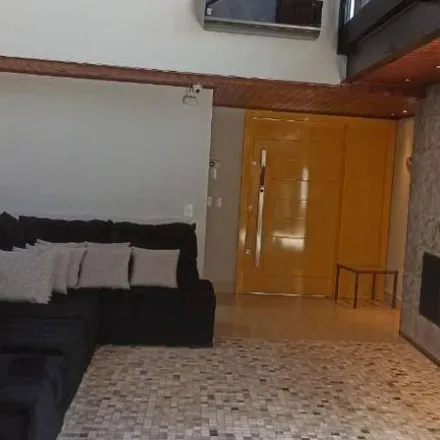 Buy this 3 bed house on Rua Câmara Júnior in Recanto Tropical, Cascavel - PR