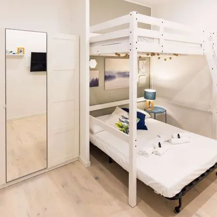 Rent this 2 bed apartment on Trattoria Masuelli in Viale Umbria 80, 20135 Milan MI