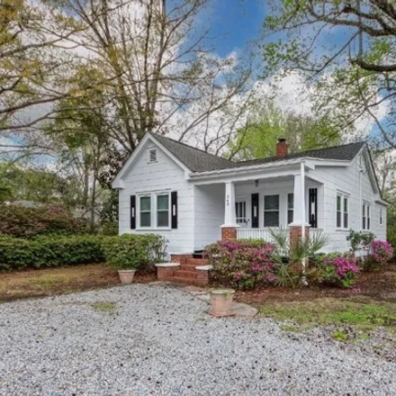 Rent this 3 bed house on 279 Woodland Shores Road in Woodlawn, Charleston