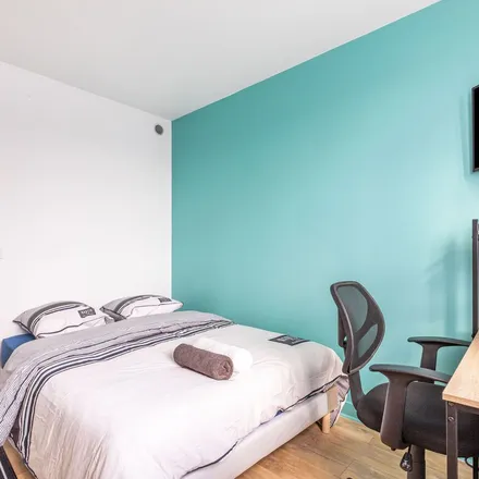 Rent this 5 bed apartment on 10 Rue de la Brasserie Saint-Roch in 78200 Mantes-la-Jolie, France