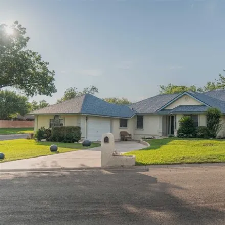 Rent this 4 bed house on 200 Mounatin Vw in Del Rio, Texas