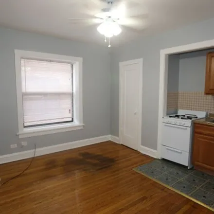 Image 7 - 4600-4608 North Beacon Street, Chicago, IL 60640, USA - House for rent