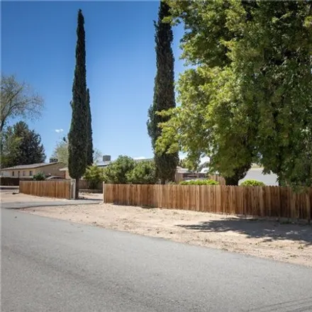 Image 4 - 11032 Victor Ave, Hesperia, California, 92345 - House for sale