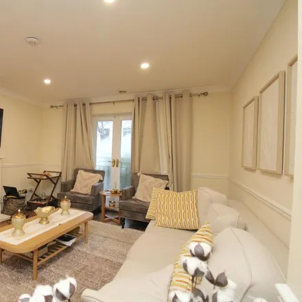 Rent this 2 bed apartment on Ashmore House in 69 Russell Road, London