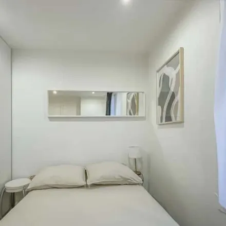 Rent this studio apartment on 11 Rue des Bauches in 75016 Paris, France