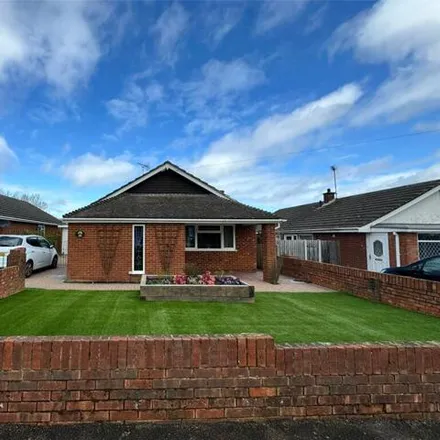 Buy this 3 bed house on Fairview Community Primary School in Drewery Drive, Hempstead