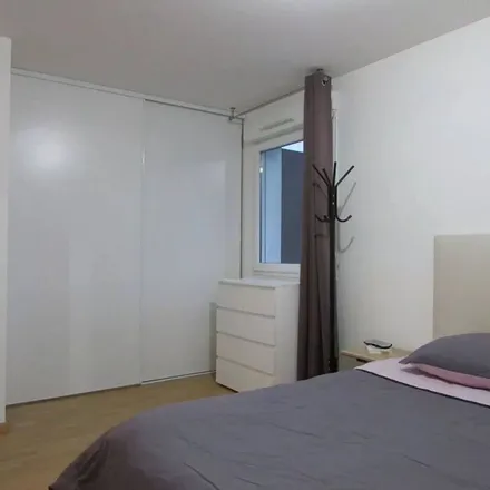 Rent this 2 bed apartment on Marché de la place Louis Sallé in Rue Marcel Belot, Place Louis Sallé