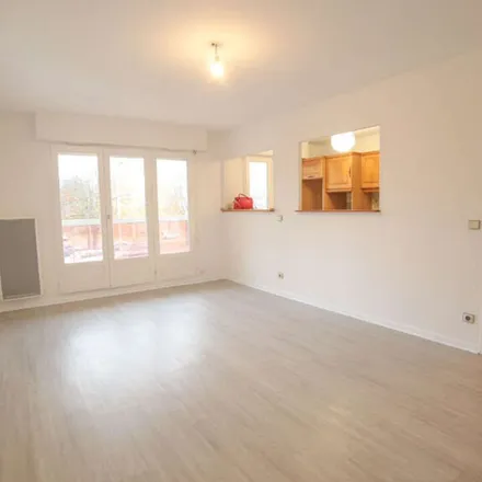 Rent this 2 bed apartment on 16 Avenue Léon Blum in 76120 Le Grand-Quevilly, France