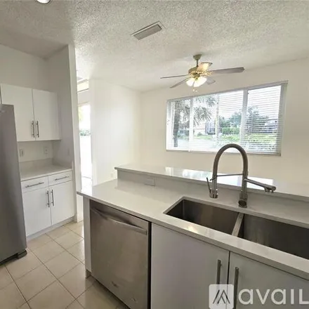 Image 1 - 15820 SW 12 Th St, Unit # 15820 - Townhouse for rent