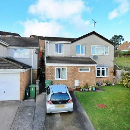 Buy this 5 bed house on Heol-y-fro in Church Village, CF38 1UD