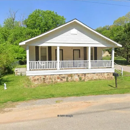 Buy this 2 bed house on 965 West Elmwood Drive in Woodland Heights, Chattanooga