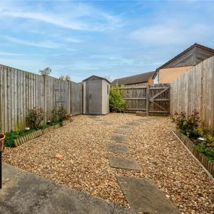 Image 5 - Kinross Drive, Bletchley, MK3 7UF, United Kingdom - Townhouse for sale