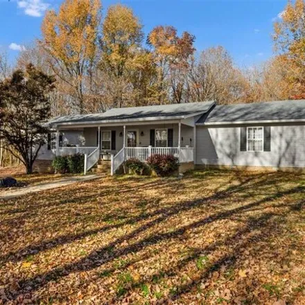 Buy this 3 bed house on Woods Store-Etoile Road in Barren County, KY 42141