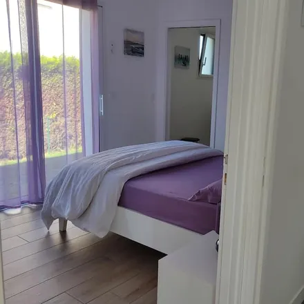 Rent this 4 bed house on 56730 Saint-Gildas-de-Rhuys