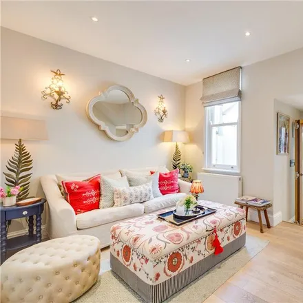 Rent this 3 bed apartment on 49 St. Dionis Road in London, SW6 4UQ