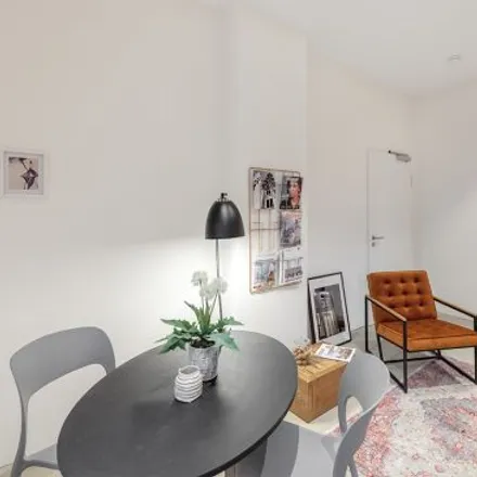Rent this 2 bed apartment on Ellerkirchstraße 10 in 40229 Dusseldorf, Germany